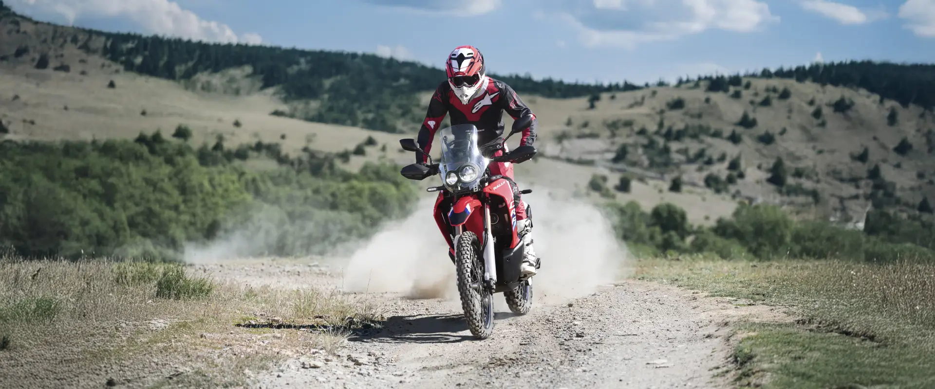 crf-250-rally-web-banner-lifestyle-banner-1920x800px-1-1-16062025-032619